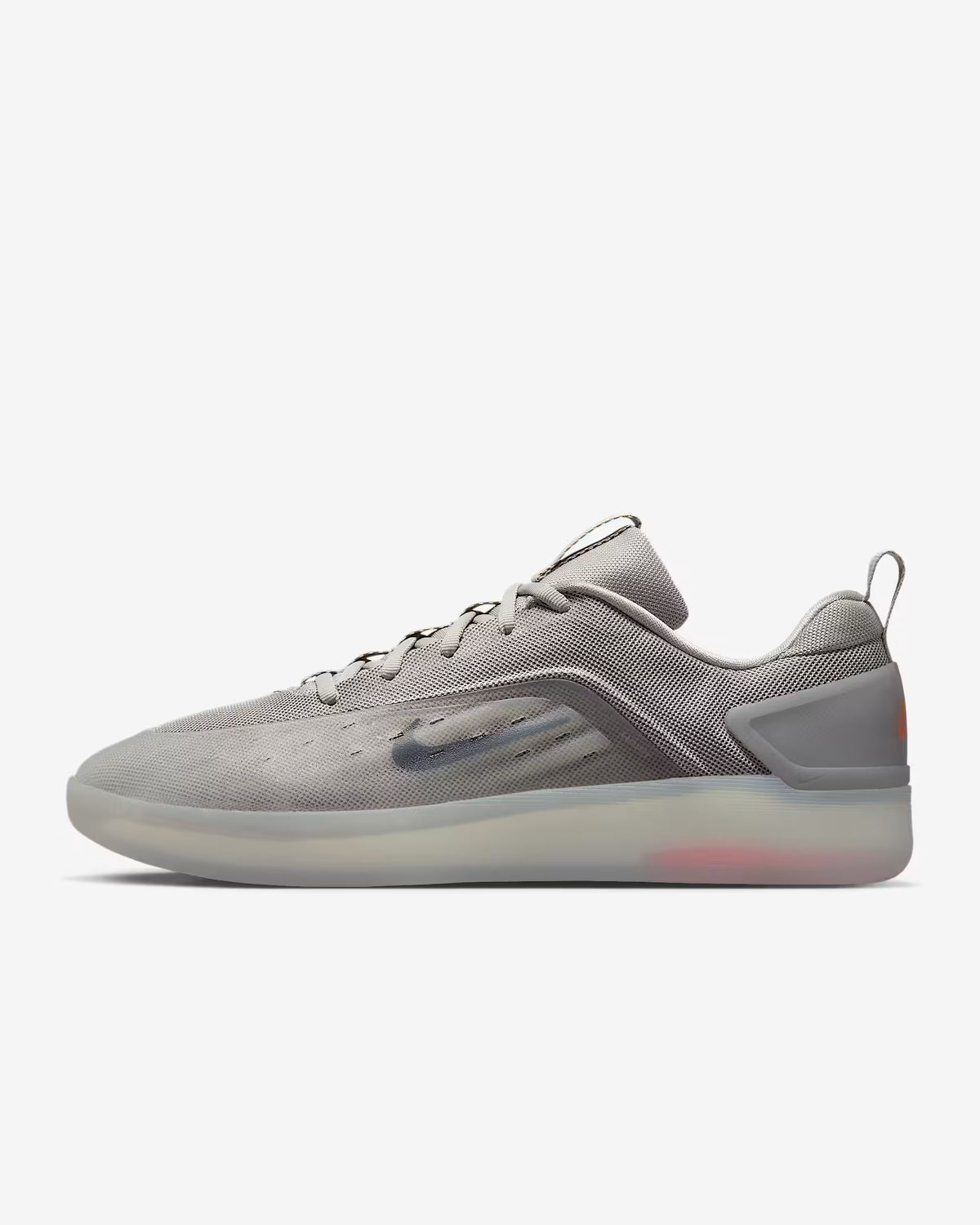 Nike SB Zoom Nyjah 4 skateboarding shoe traction and upper detail view