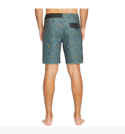 Mister Fib Scallop Stoney Trunk