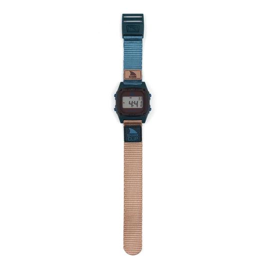 Freestyle Shark Classic Clip Sea N Sand angled view