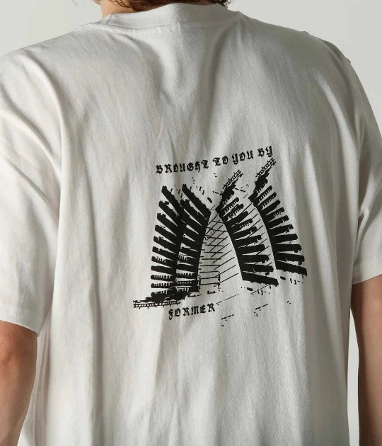 Camiseta Escultura