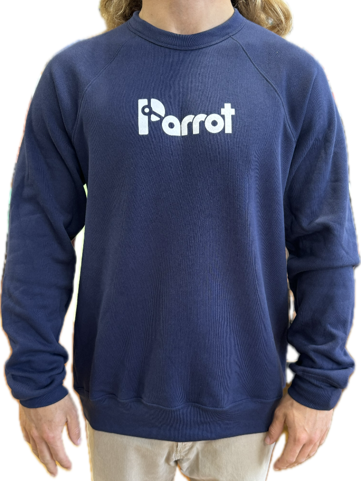 Explore a coleção de moletons e suéteres Parrot na Parrot Surf & Skate em Mount Pleasant, Carolina do Sul. Descubra roupas elegantes e confortáveis para suas aventuras costeiras.