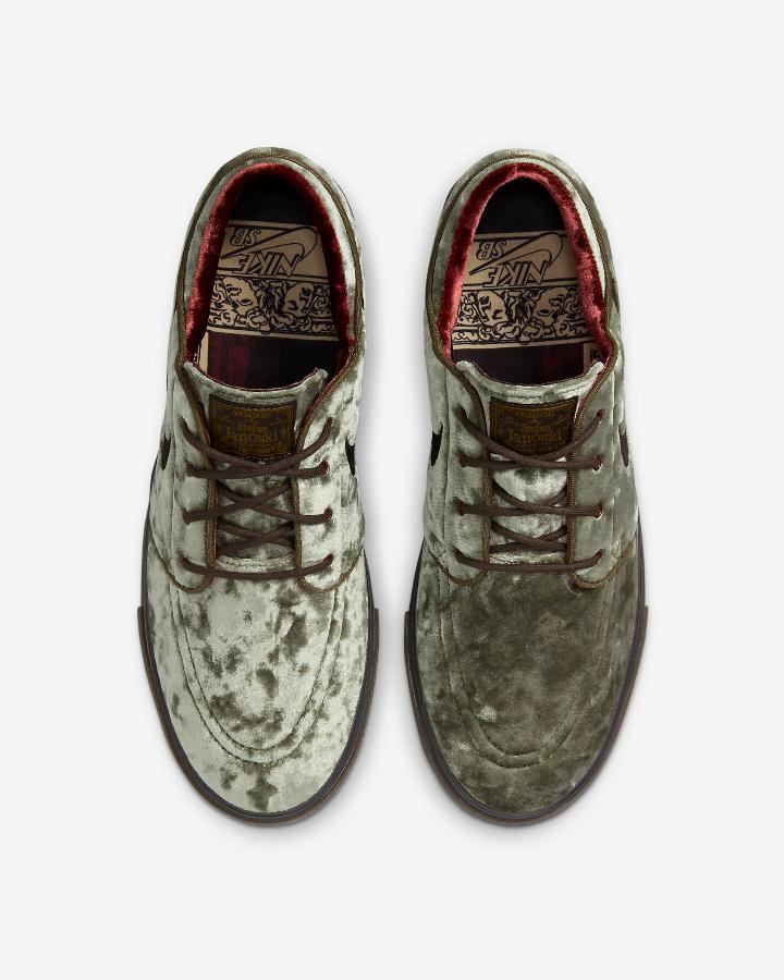LIQUIDAÇÃO Nike SB Zoom Janoski OG+ SE 200