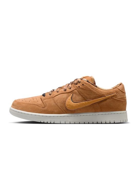 NOTE Manchester x Nike SB Dunk Low Flax and Summit White