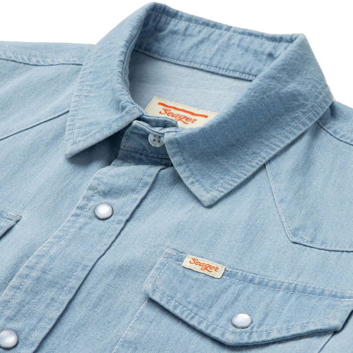 Camisa de manga larga con broche de perlas Reagan